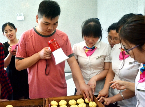 1705271650352153892.jpg 1705271650352153892.jpg